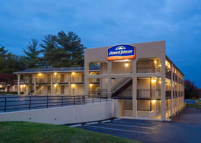 Howard Johnson By Wyndham College Park