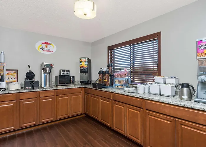 Super 8 By Wyndham West Plains