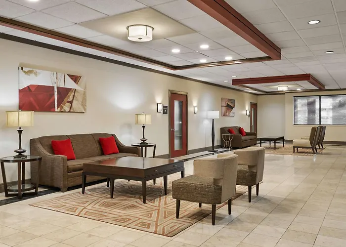 Best Western Plus Milwaukee Airport Hotel & Conference Center