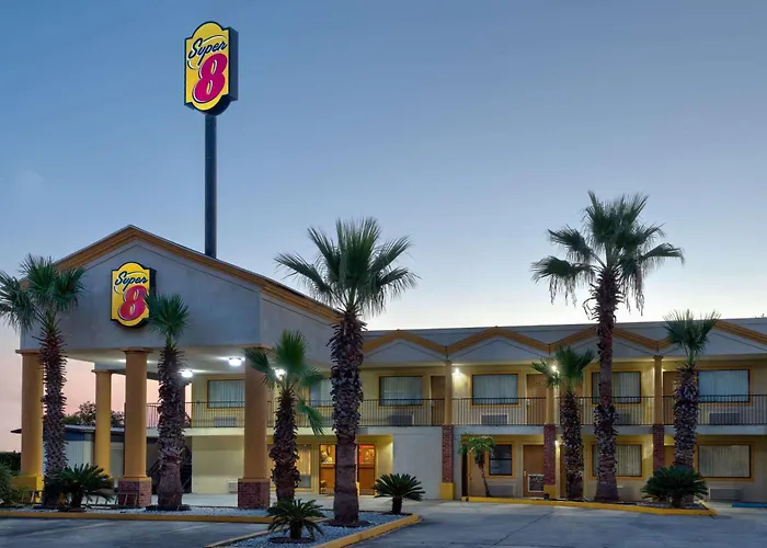 Super 8 By Wyndham Breaux Bridge
