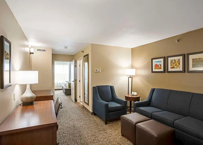 Comfort Inn & Suites Independence