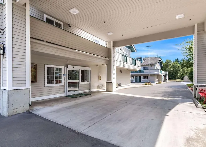 Quality Inn & Suites Bainbridge Island