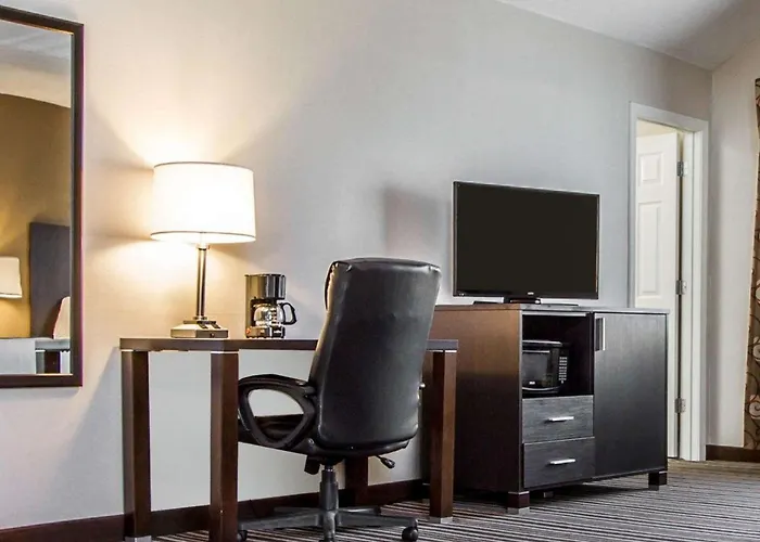 Quality Inn & Suites South Portland