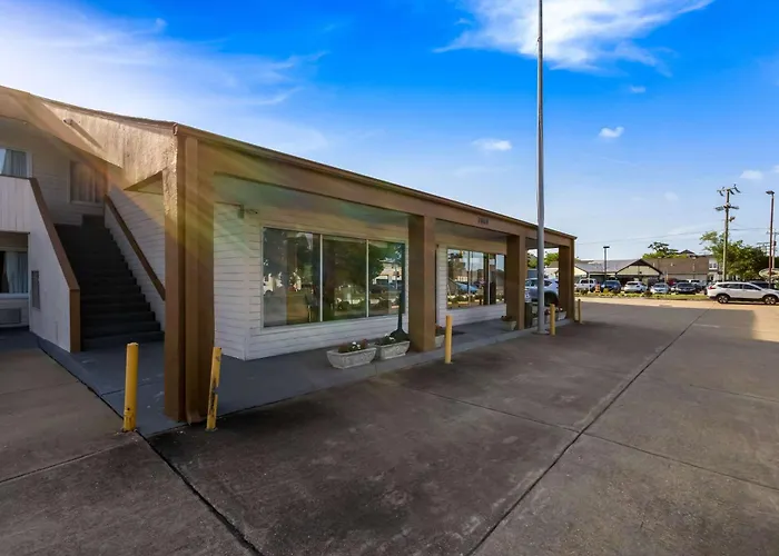 Econo Lodge Little Creek