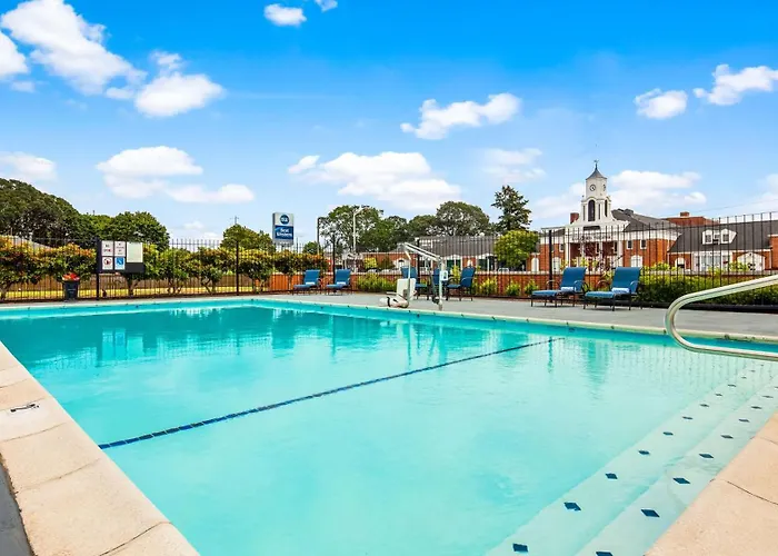 Best Western Lakewood- Historic Landmark