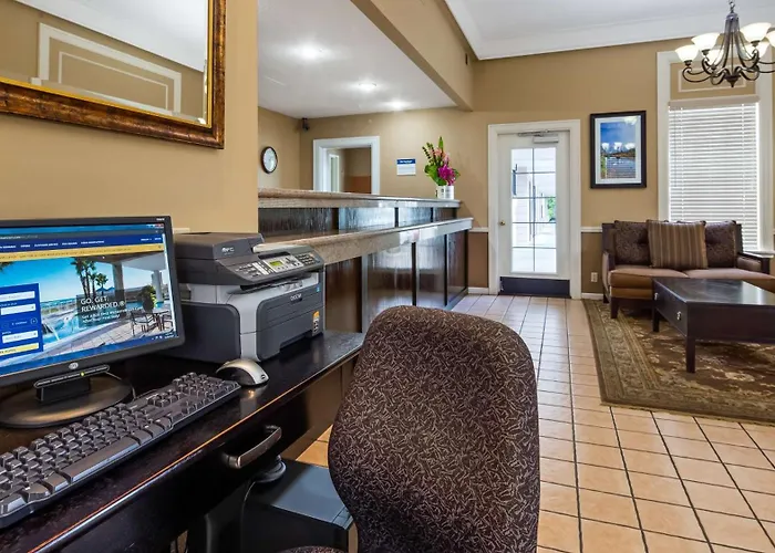 Best Western Lakewood- Historic Landmark