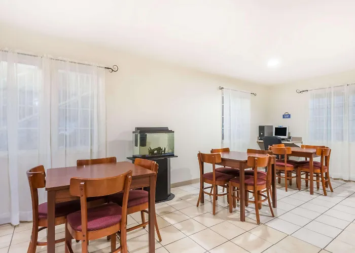 Days Inn By Wyndham Andover