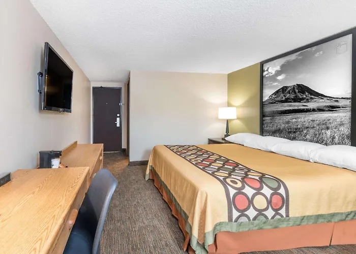 Super 8 By Wyndham Pierre Sd