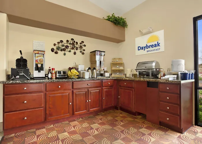 Days Inn By Wyndham Globe