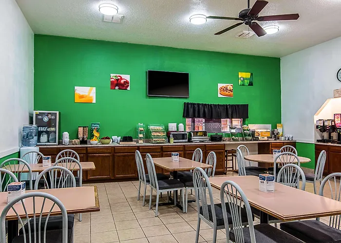 Colby Inn And Suites