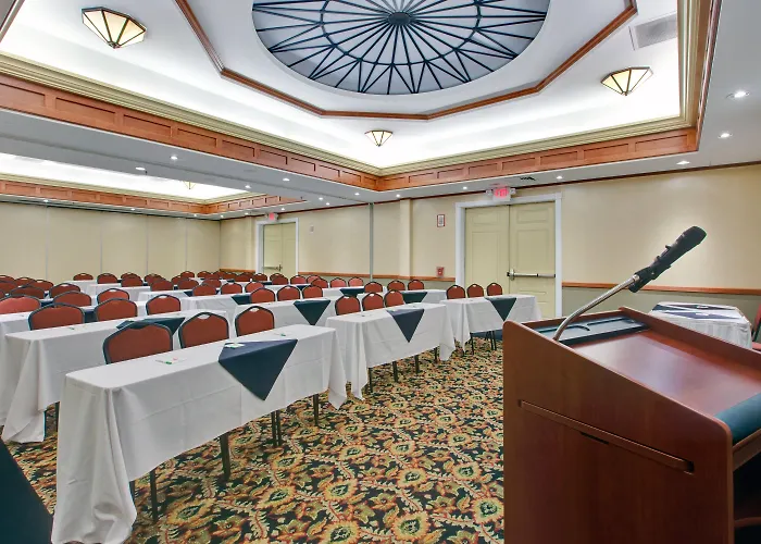 Holiday Inn South Burlington, An Ihg Hotel
