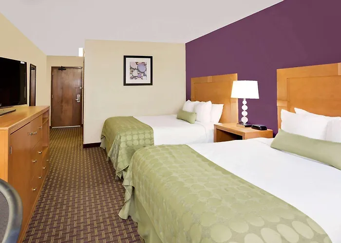 Ramada By Wyndham Marquette