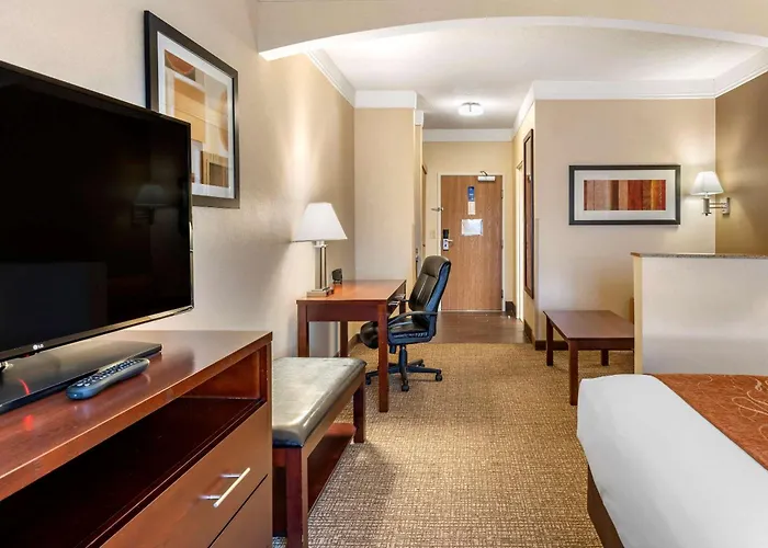 Comfort Suites Linn County Fairground And Expo