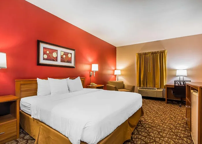 Quality Inn & Suites Chesterfield Village