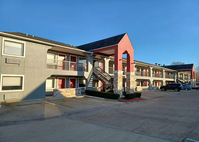 Clarion Pointe Huntsville West