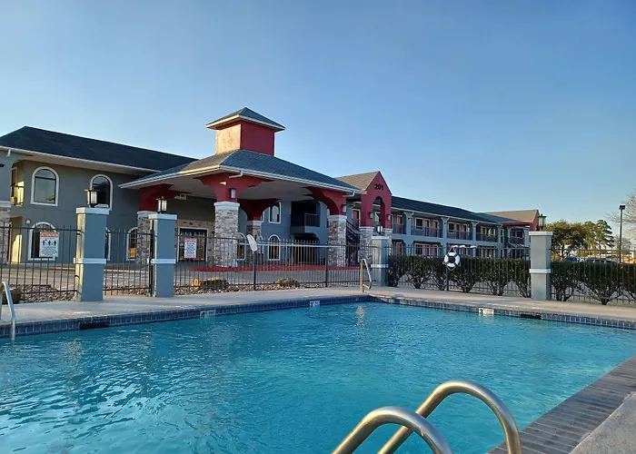 Clarion Pointe Huntsville West