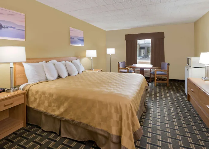 Days Inn By Wyndham Batavia Darien Lake Theme Park