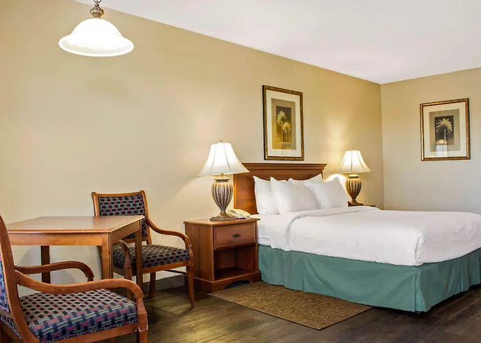 Quality Inn Benson I-10 Exit 304