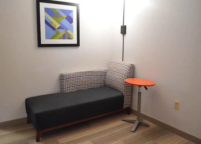 Holiday Inn Express & Suites Batesville By Ihg