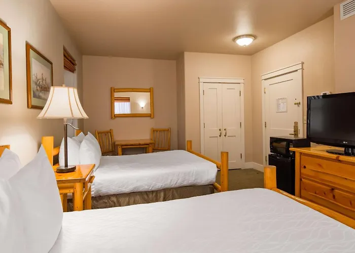 Best Western Plus Plaza Hotel