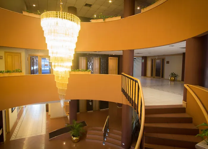Best Western Plus - Magee Inn & Suites