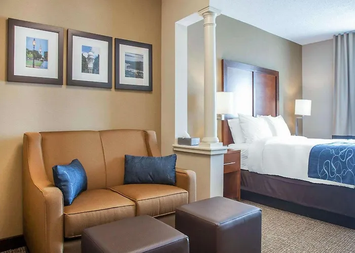 Comfort Suites West Warwick - Providence