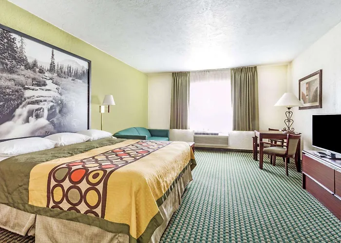 Super 8 By Wyndham Wendover