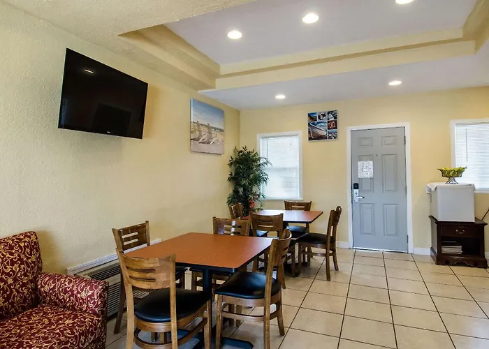Econo Lodge West Yarmouth-Hyannis Cape Cod
