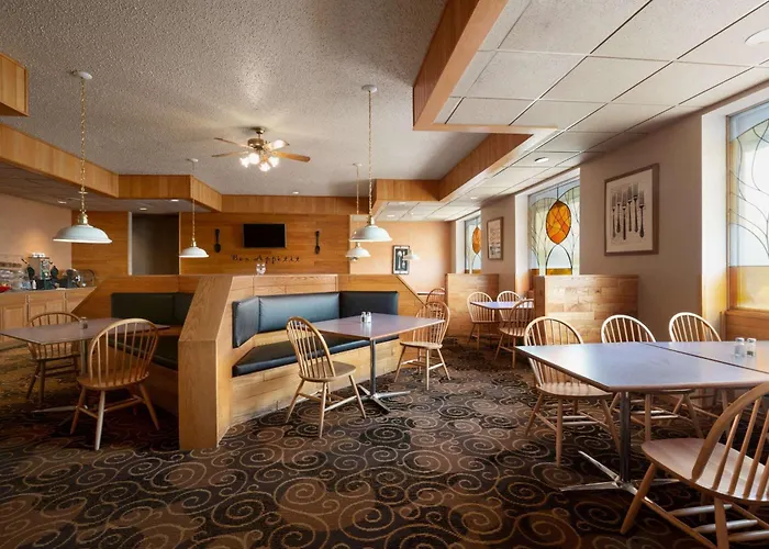 Ramada By Wyndham Bismarck