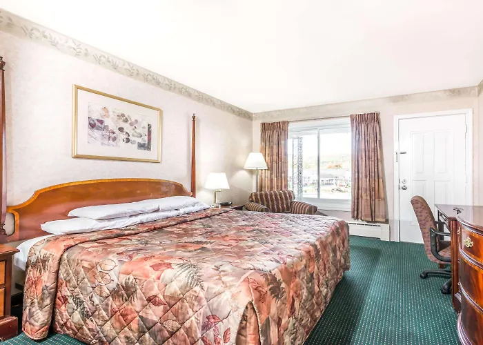 Knights Inn Lenox