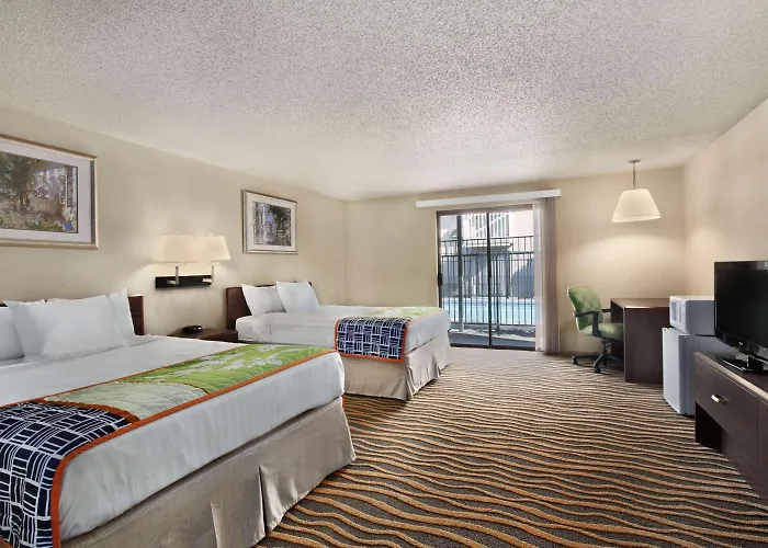 South Tacoma Suites
