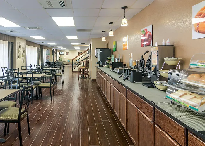 Quality Inn Shawnee I-40
