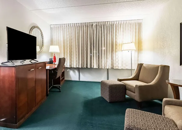Quality Inn & Suites Albert Lea