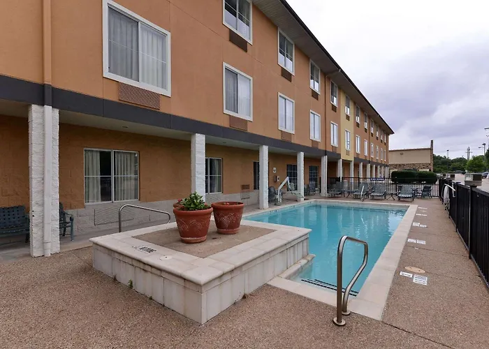 Comfort Inn & Suites Frisco - Plano
