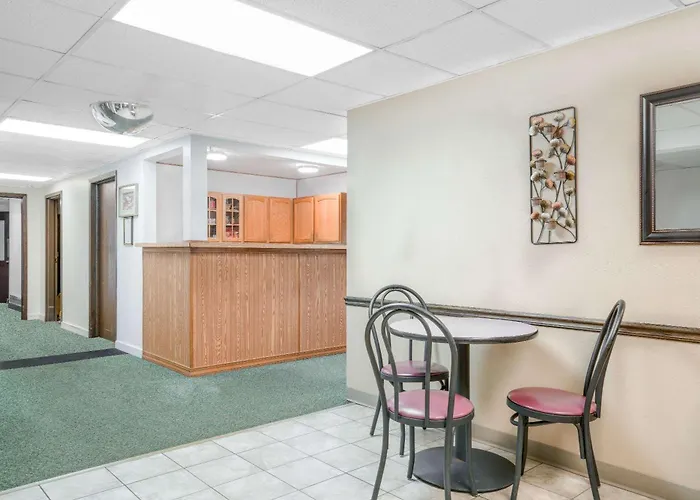 Super 8 By Wyndham Tomah Wisconsin