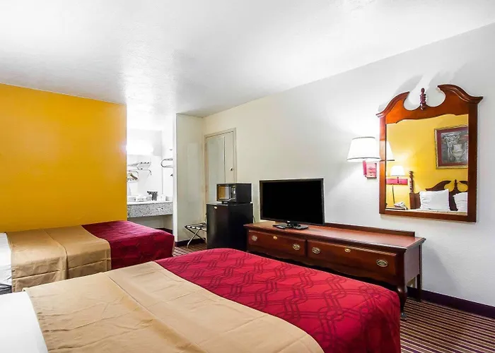 Econo Lodge Dyersburg I-155