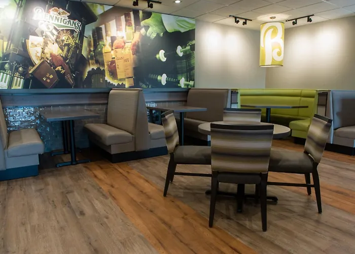Holiday Inn Hotel & Suites Des Moines-Northwest By Ihg
