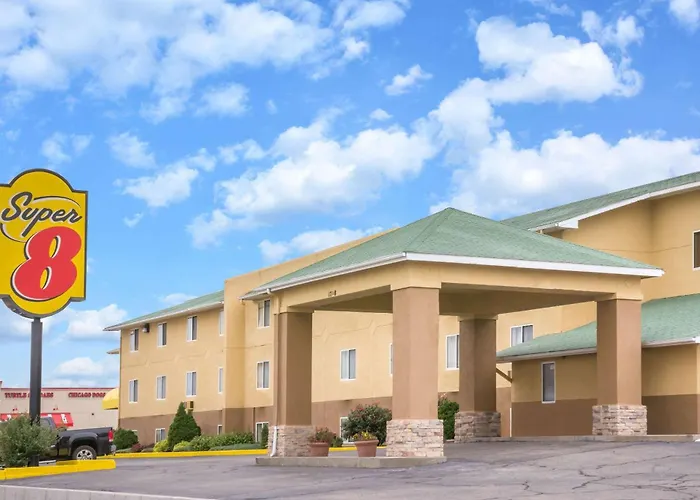 Super 8 By Wyndham Dodge City