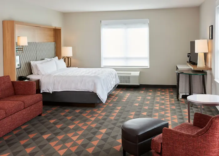 Holiday Inn & Suites Philadelphia W - Drexel Hill By Ihg