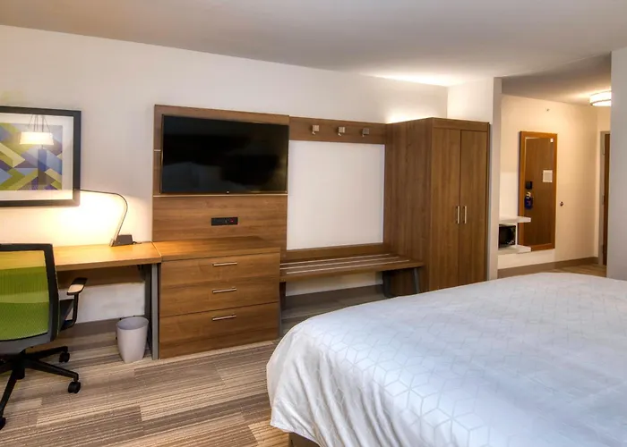 Holiday Inn Express & Suites Omaha Downtown Old Market By Ihg