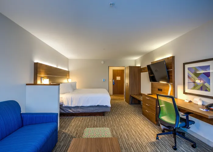 Holiday Inn Express & Suites Reedsville - State Coll Area, An Ihg Hotel