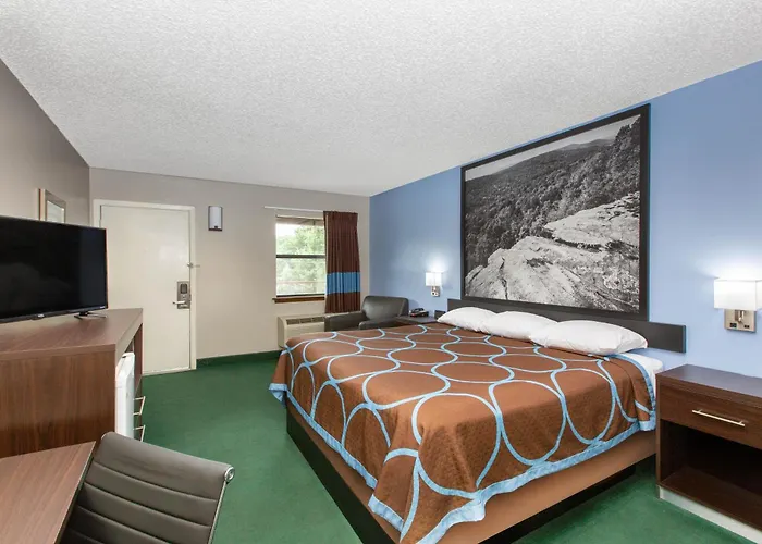 Super 8 By Wyndham Malvern