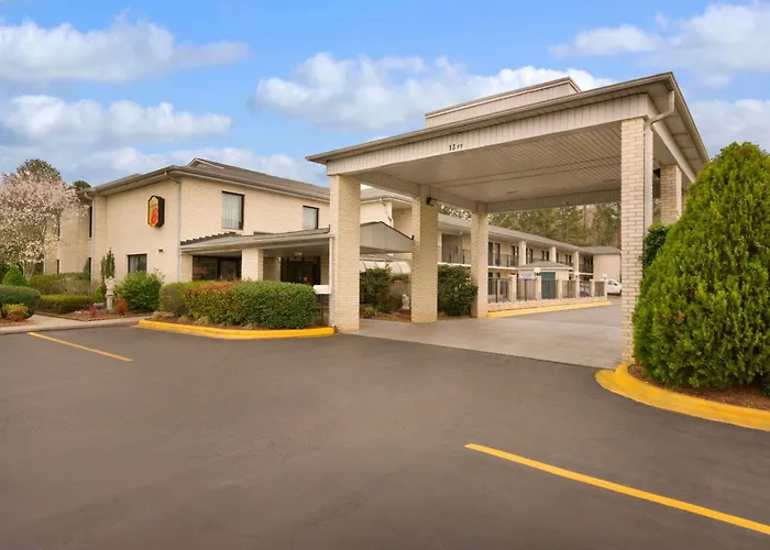 Super 8 By Wyndham Lancaster