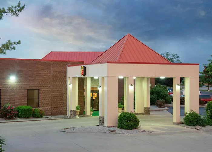 Super 8 By Wyndham Harrison Oh