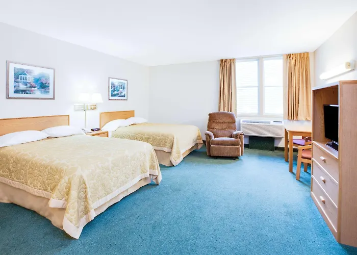 Super 8 By Wyndham Brooklyn
