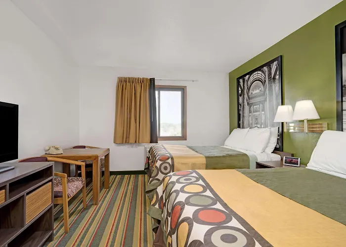 Super 8 By Wyndham Buffalo