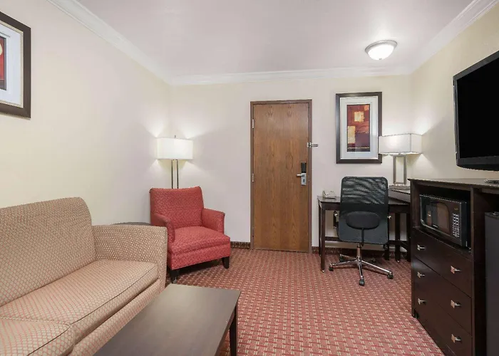 Americinn By Wyndham Johnston Des Moines