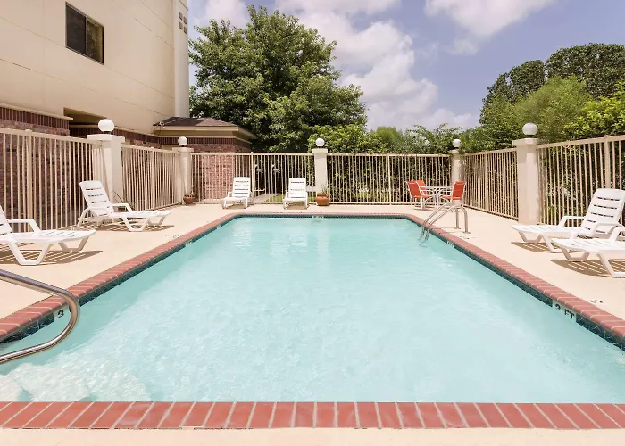 Super 8 By Wyndham Duson Lafayette West Area
