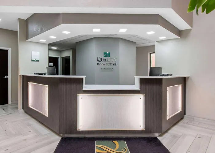 Quality Inn & Suites Brownsburg - Indianapolis West
