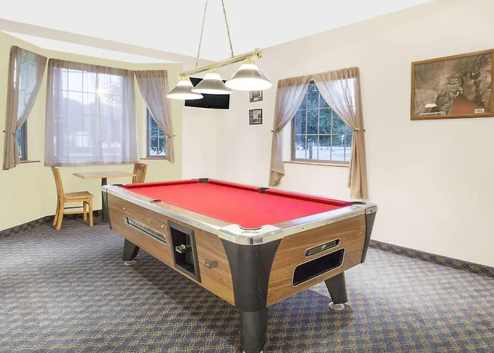 Super 8 By Wyndham Cobleskill Ny
